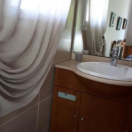 Semesterbostad Brimi *